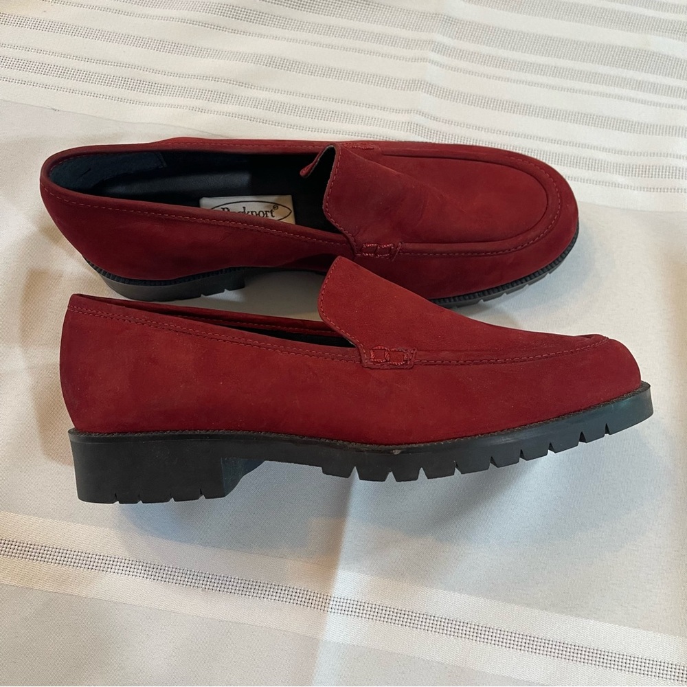 Rockport deep Red Suede Loafers Flats nwob size 7w